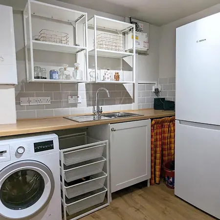 7 The Old Woodyard * 켄달